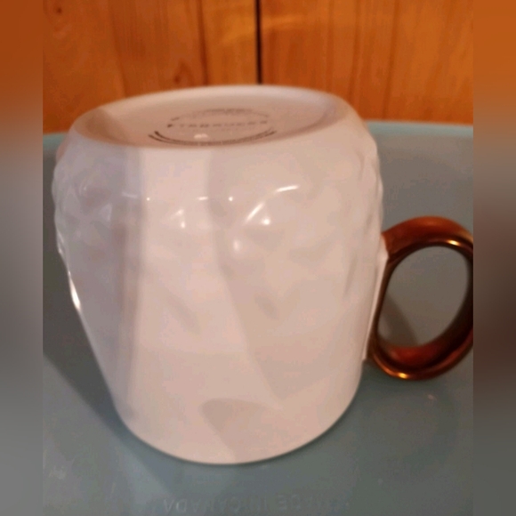 Starbucks White 3D Raised Diamonds Mug Cup Gold/Copper Handle 12 oz 2013 - Picture 7 of 7